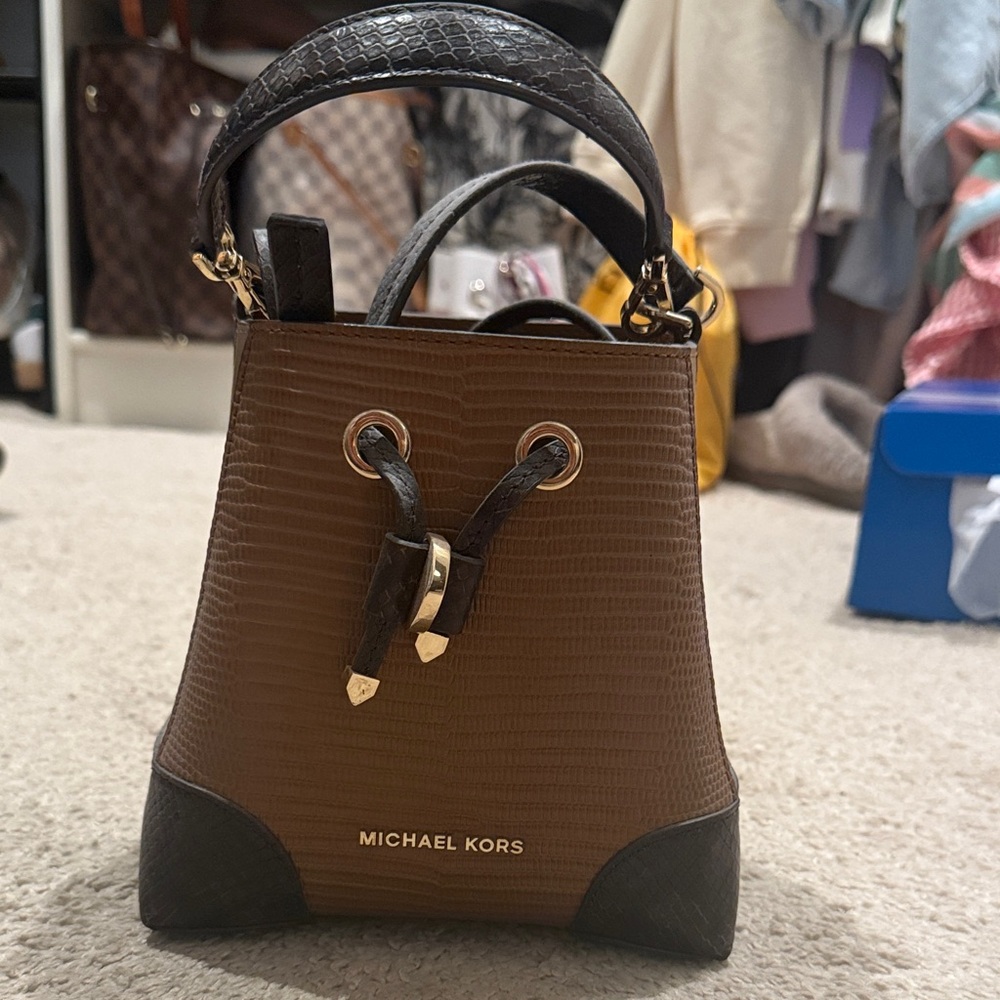 Michael Kors Tan and Brown Mini Bucket Bag - Picture 2 of 9